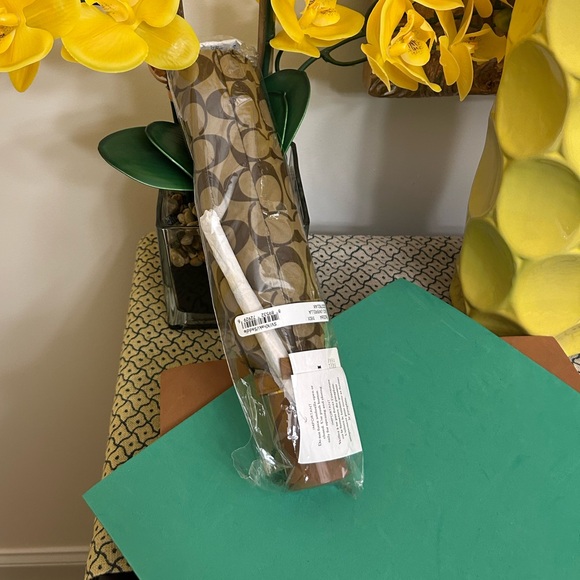 NWT COACH Designer Umbrella - Unisex - Picture 7 of 8